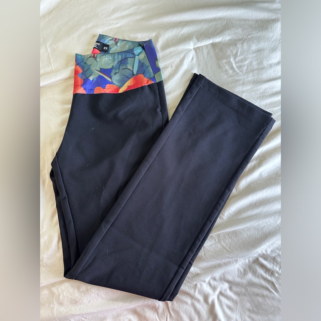 Tiger Mist Flare Pants With Floral Waist Band Size Xs